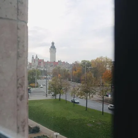 Rossplatz In The Center *