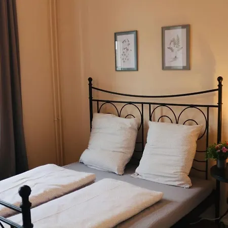 Rossplatz In The Center Holiday home *